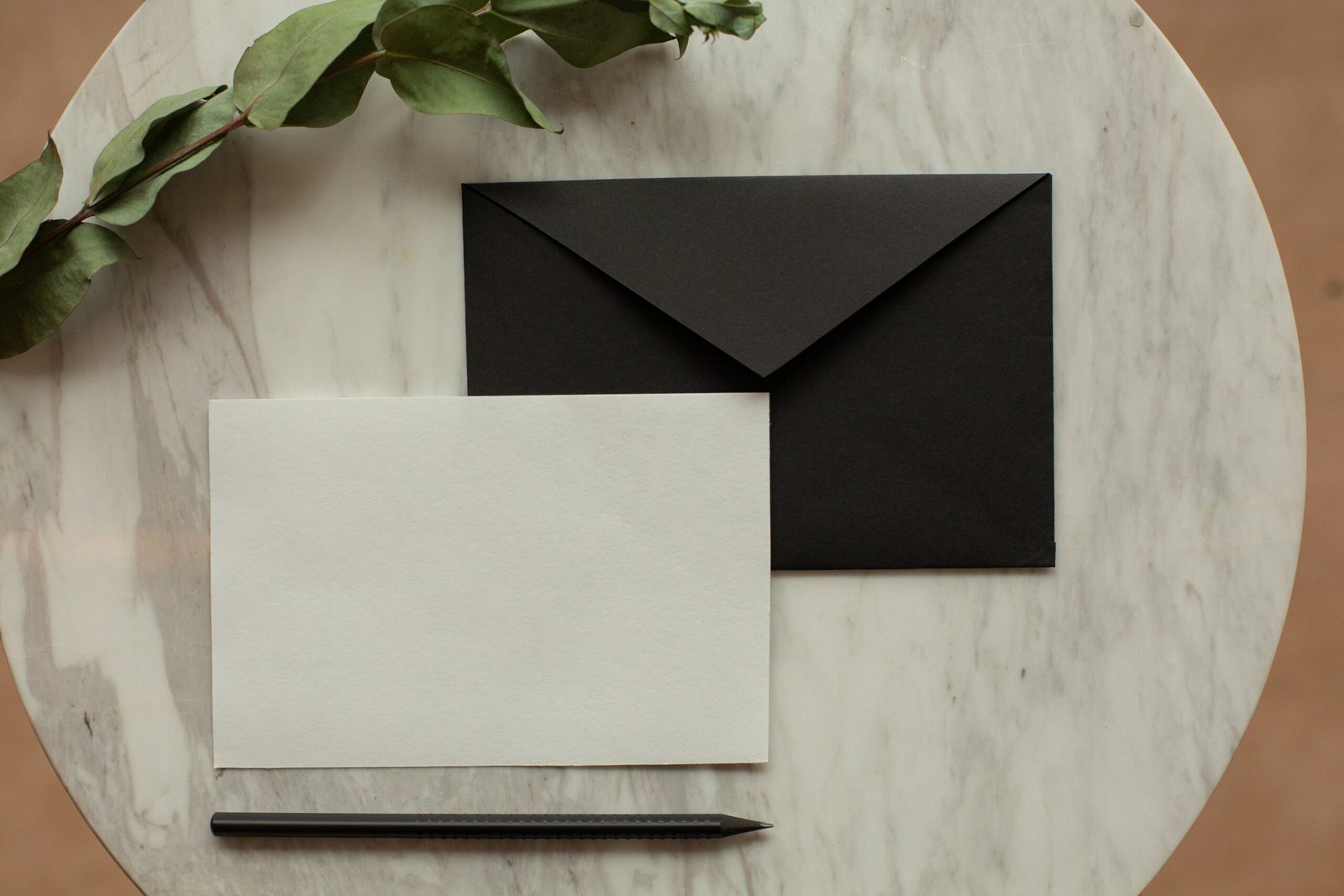 How Do You Send an Envelope of Sympathy to a Family Member?